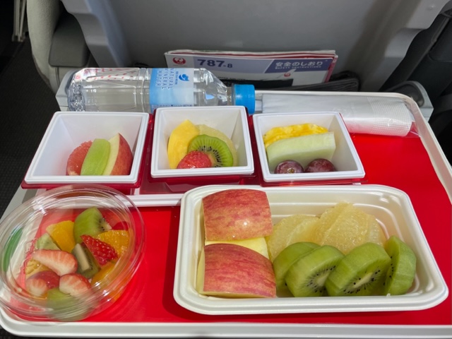 関空⇒バンコク　JAL便　機内食　フルーツミール
