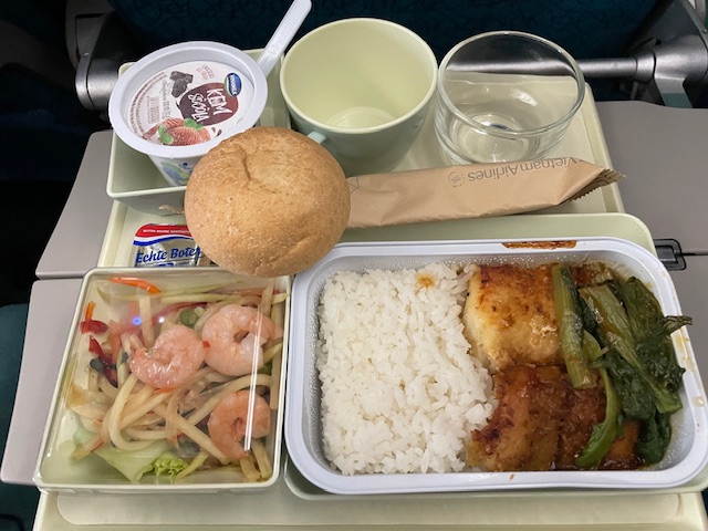 ベトナム航空　ホーチミンシティ→パース　機内食　ライスとフィッシュ